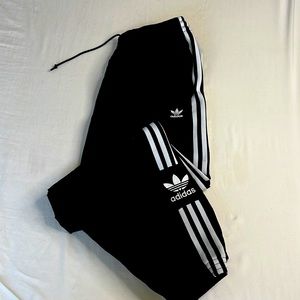 Shell adidas pants, nylon polyester material, xl size